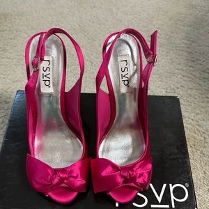 Fuchsia satin pumps